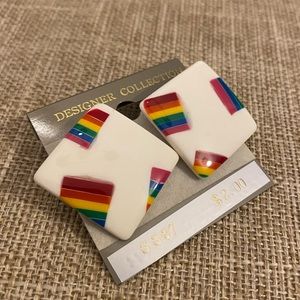 Vintage 1980s Era Rainbow Plastic Stud Earrings🌈